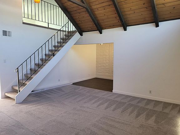 3rd image of 3026 Pear St