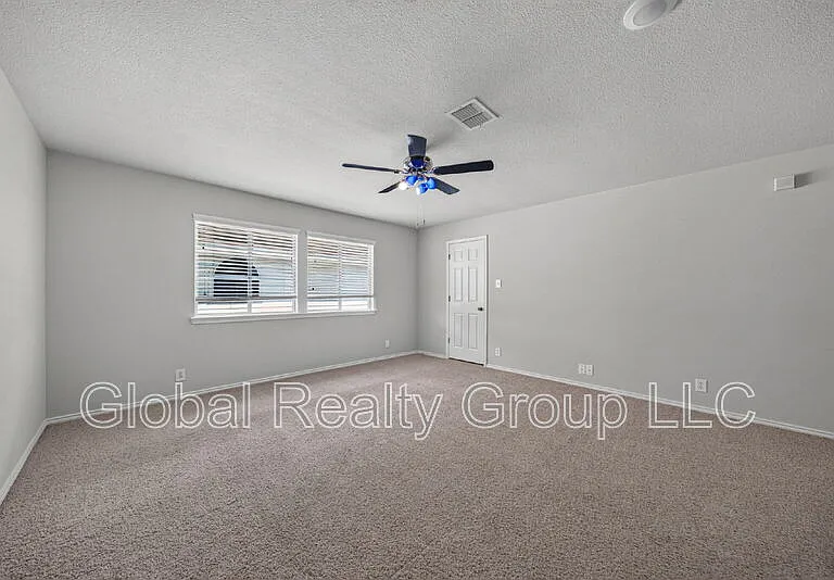 228 Crimson Tree — Photo 23