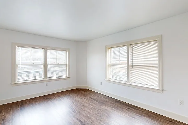 Clyde Manor — Photo 128