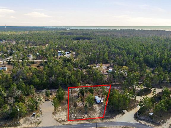 4th image of 158 Tyler Ter