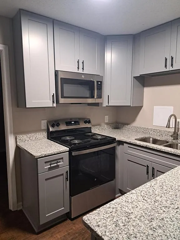140 Prentice Pl — Photo 4