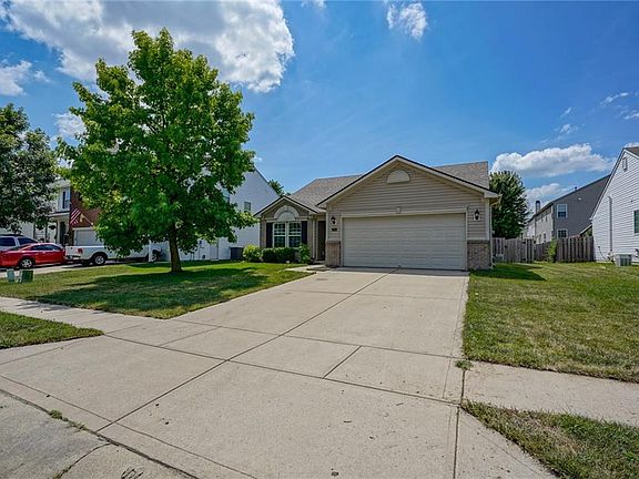 2nd image of 17064 Lakeville Xing