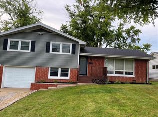 2262 Grandview Dr, Decatur, IL 62526