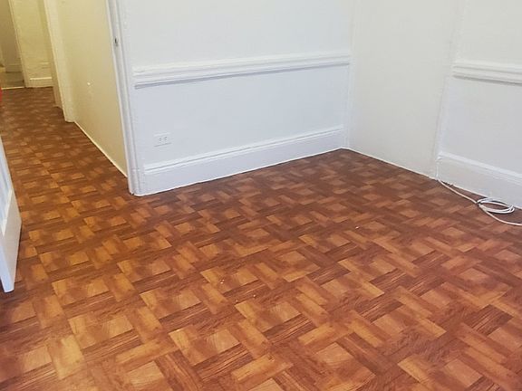 4th image of 554 W 50th St APT 2RW