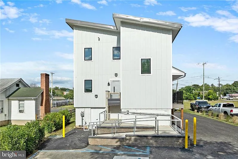 328 Wilmington Pike