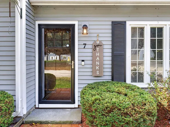 7 Great Brook Road, Milford, NH 03055