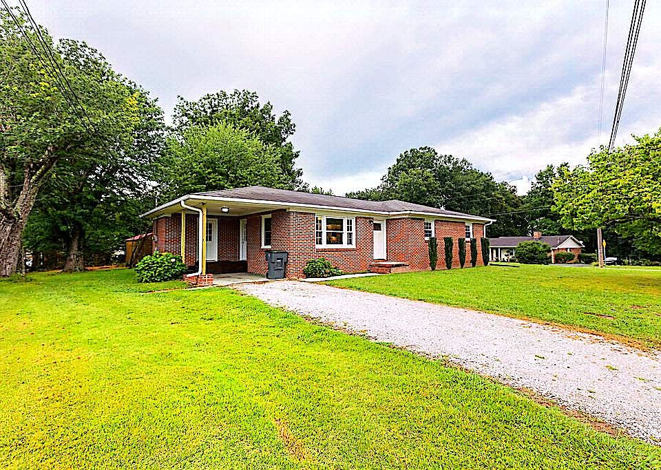 1st image of 317 Moss Dr