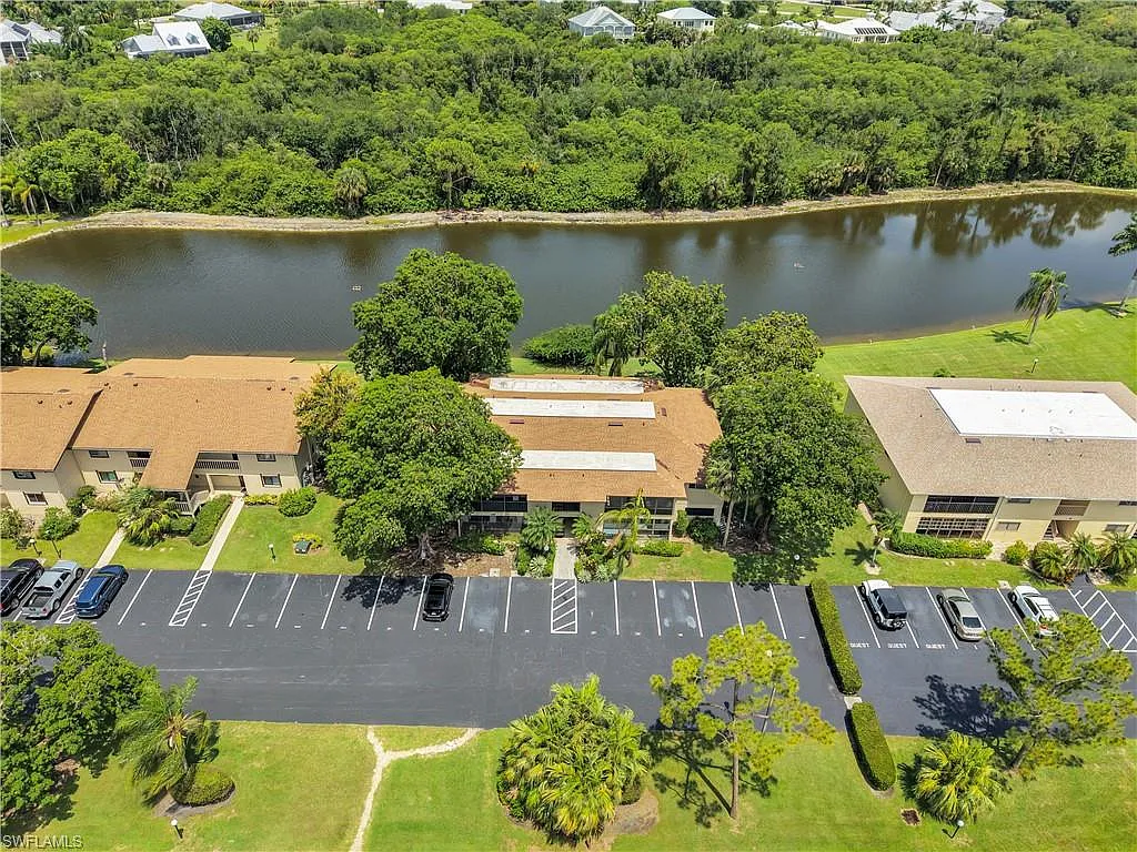 2 bed, 2.0 bath, 830 sqft, $1,400 — Photo 3