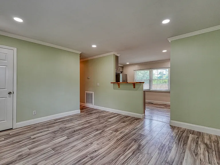 311 Pioneer Pl — Photo 10