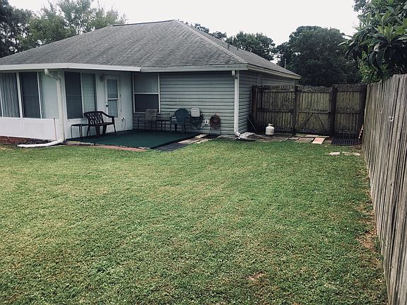 3rd image of 2735 McCormick Woods Dr