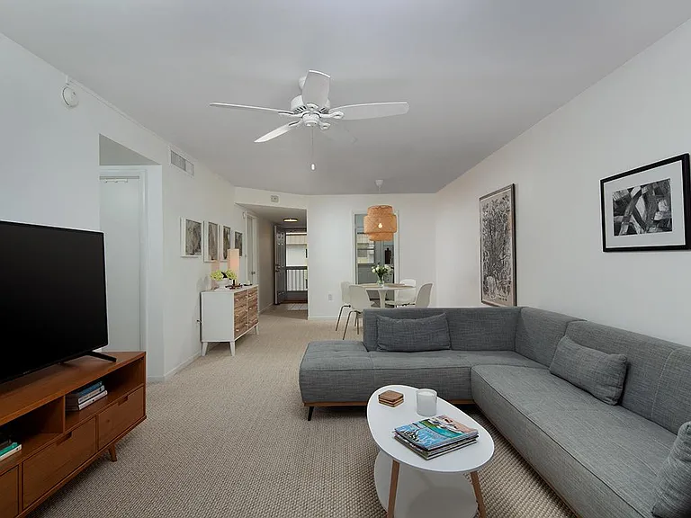 72 7th St S #309 — Photo 18