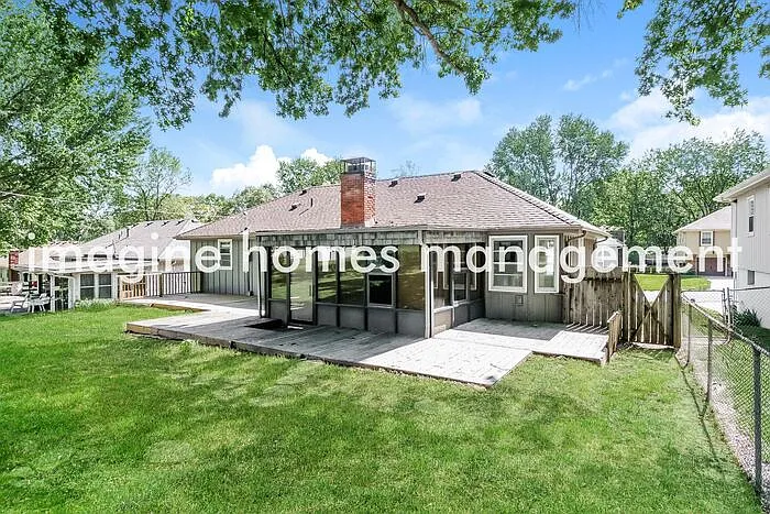 8916 N Grand Ave — Photo 13