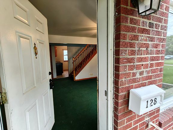 4th image of 128 W 49th Ave