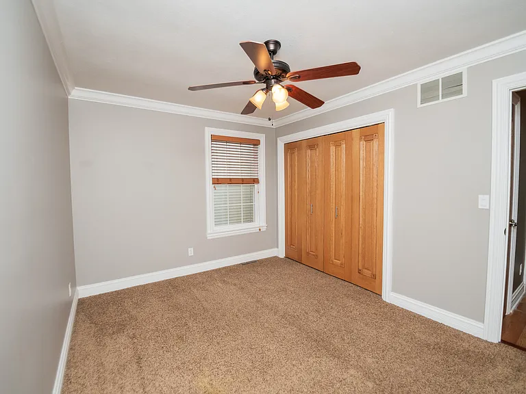 405 Galway Dr — Photo 39