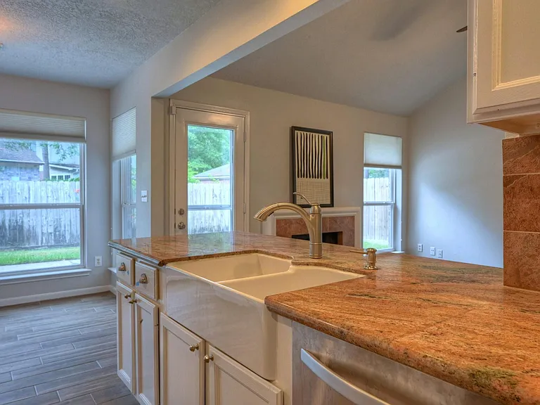 15 White Bark Pl — Photo 23