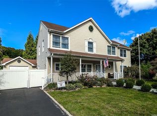 22 Wabil Rd, Miller Place, NY 11764