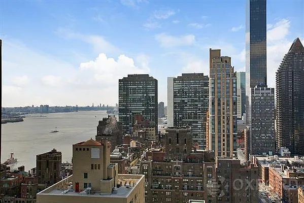 Rented by Oxford Property Group | media 10