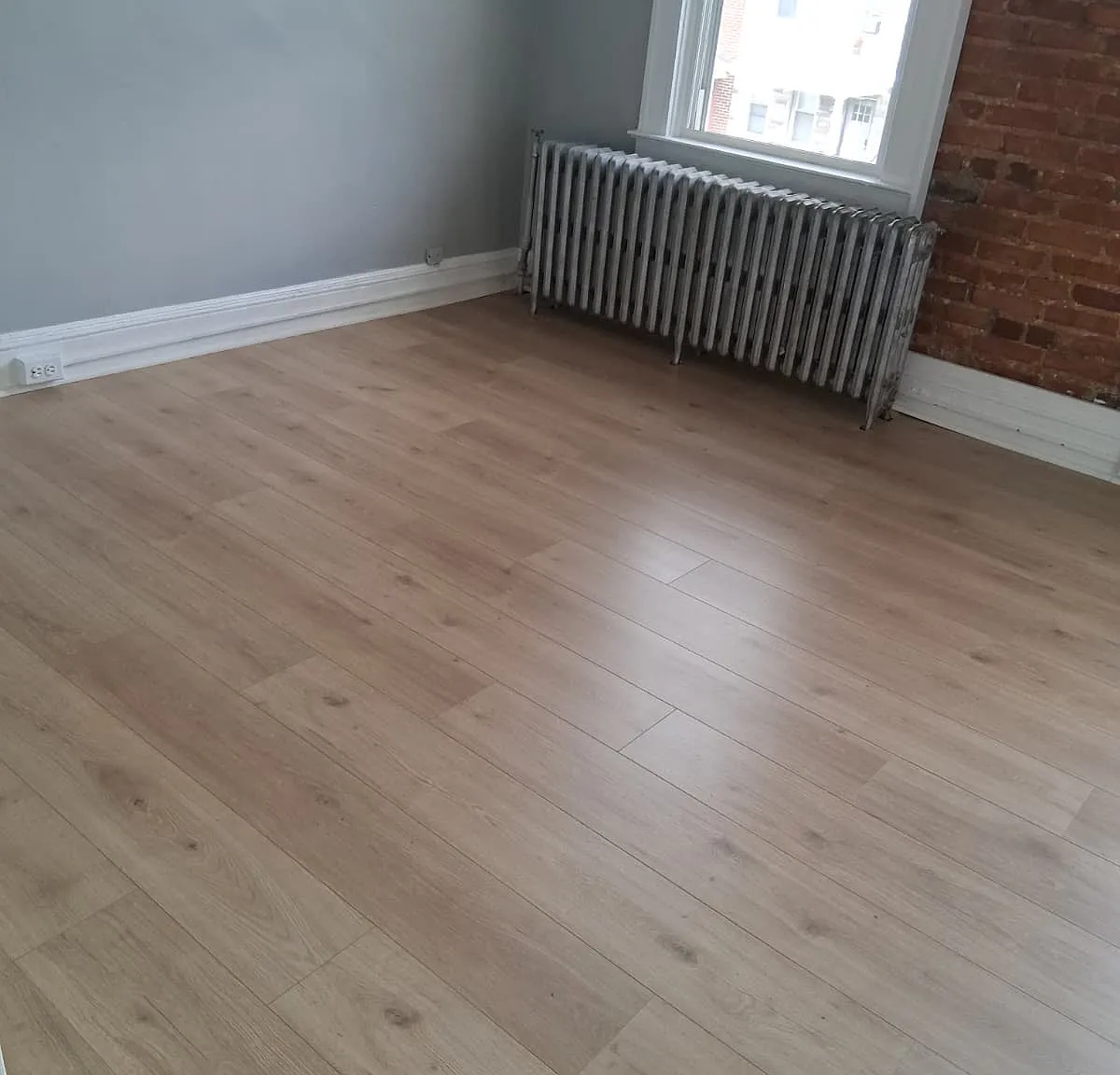 3 bed, 896 sqft, $1,285 — Photo 4