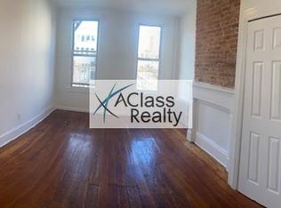 11-20 47th Ave #2R, Long Island City, NY 11101