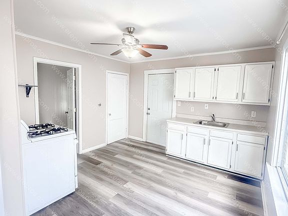 5th image of 1578 Chestnut St #1