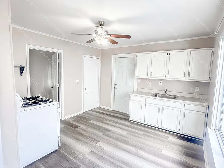 1578 Chestnut St #1 — Photo 5