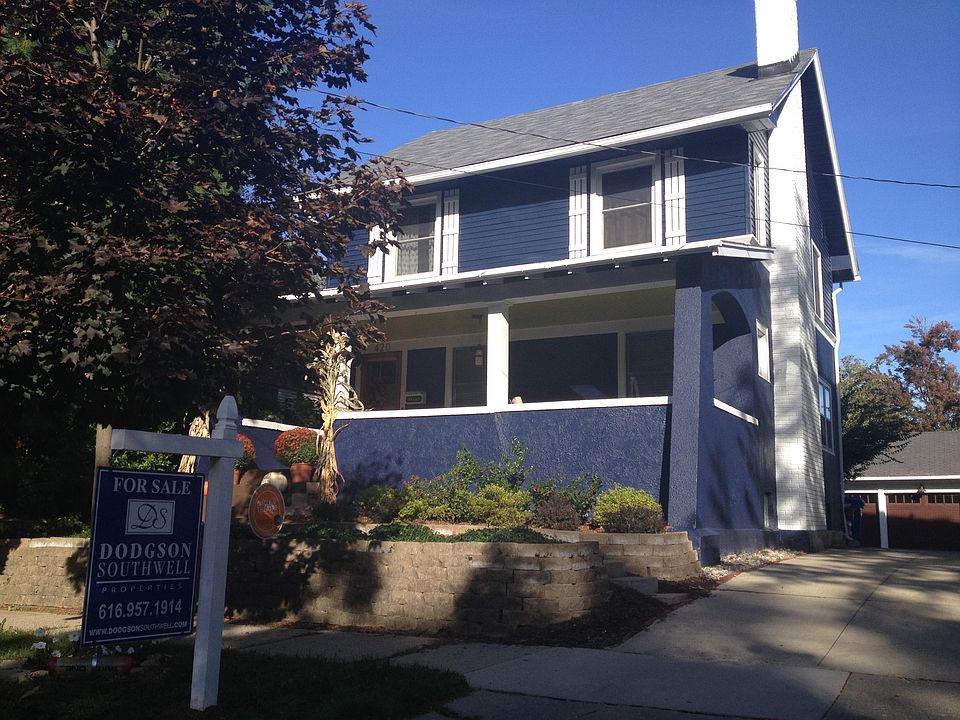 1st image of 420 Rosewood Ave SE