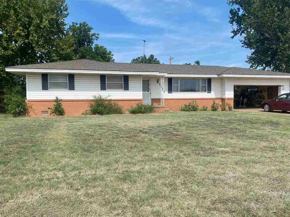 1211 N 15th St, Frederick, OK 73542