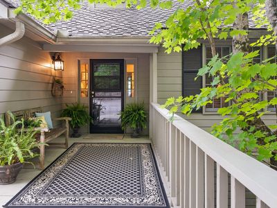 100 Scenic Hwy APT 32, Lookout Mountain, TN, 37350