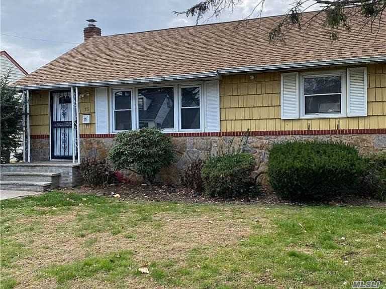 1st image of 15 Myers Ave