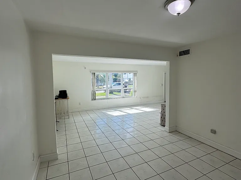 355 NW 205th Ter — Photo 5