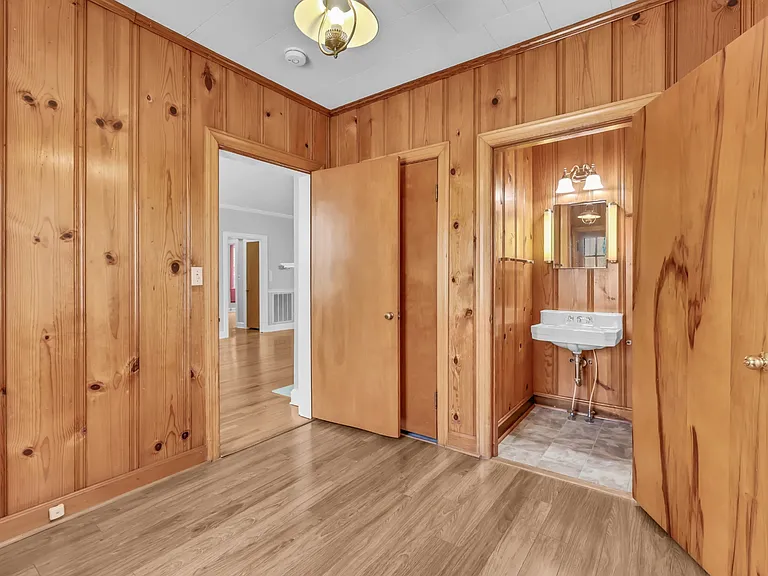 217 E Meadow Cir — Photo 24