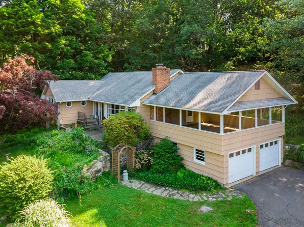 24 Warwick Road, New Fairfield, CT 06812