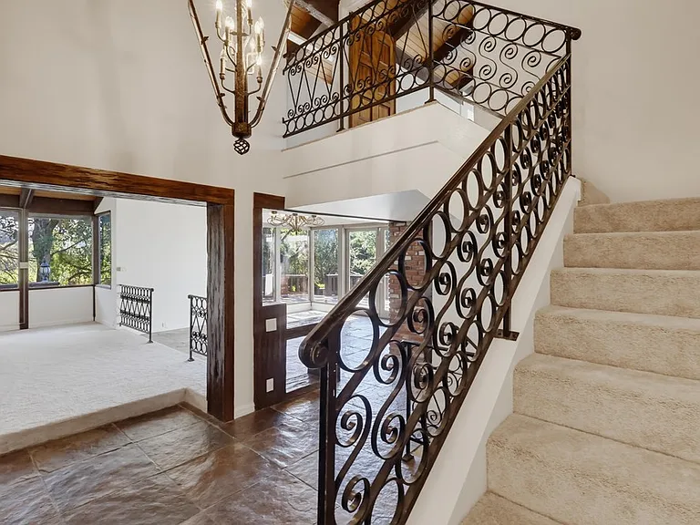 3488 Barhite St — Photo 16