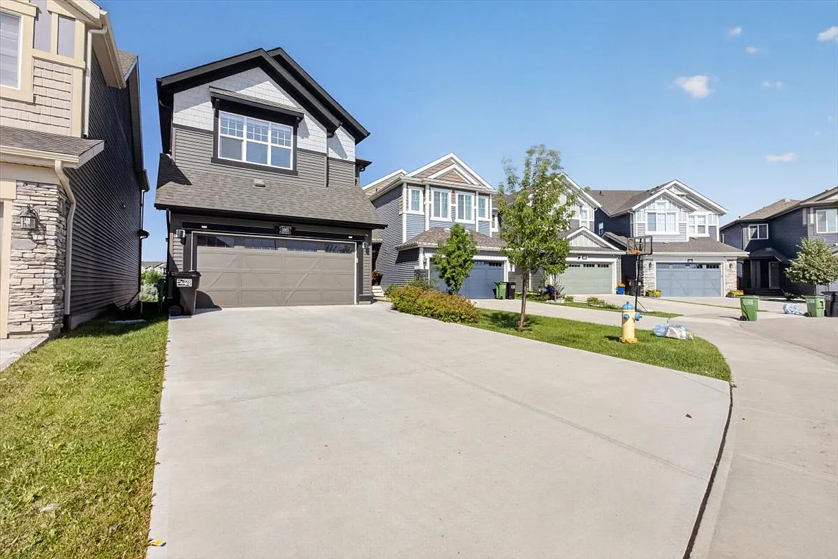 Ellerslie 3 Bed 3 Bath Walkout Basement For Rent — Photo 4