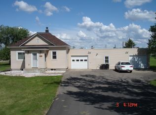 325 55th St SE, Minot, ND 58701