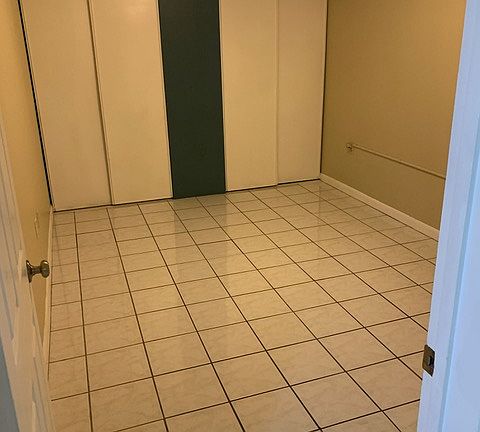 4th image of 3930 S Roosevelt Blvd APT 403E