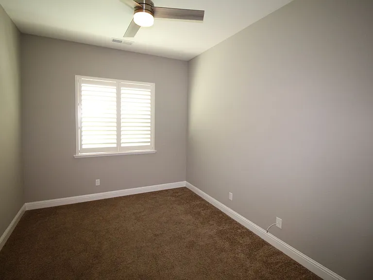 1829 E Bella Rosa Ave — Photo 5