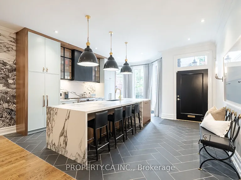 43 Bernard Ave — Photo 2