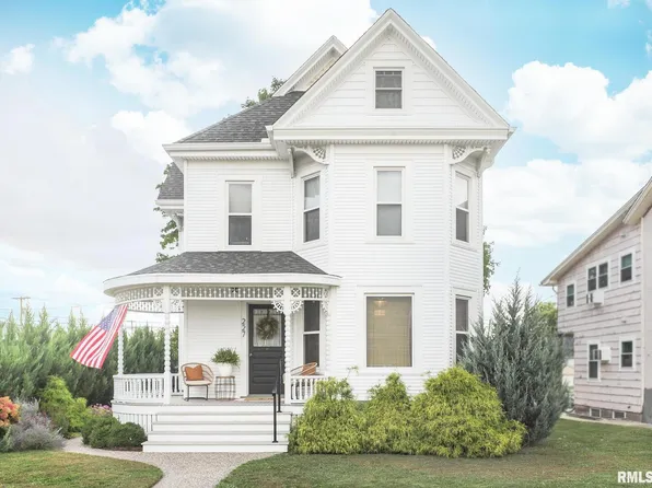 227 N State St, Geneseo, IL 61254