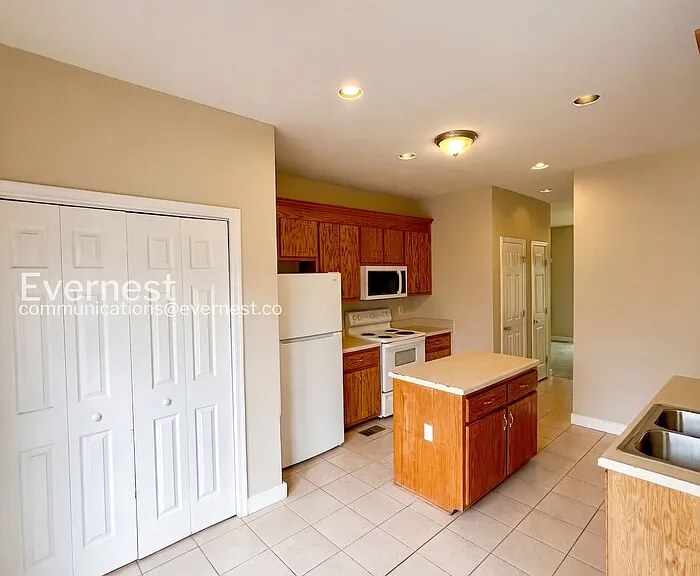1713 Jacquelin St — Photo 2