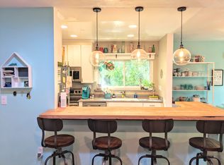 222 Sparrow Rd, Chesapeake, VA 23325