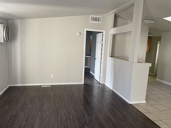 2nd image of 3277 Salem Ct