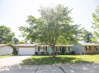 137 Del Oro Dr, Saint Peters, MO 63376