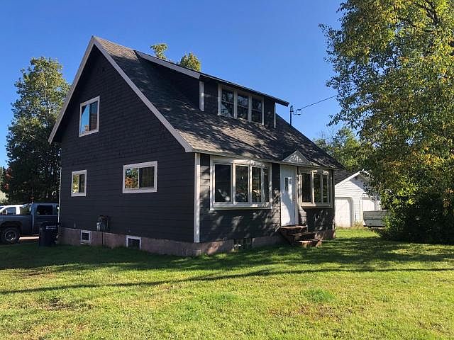 1st image of 700 Leonard St