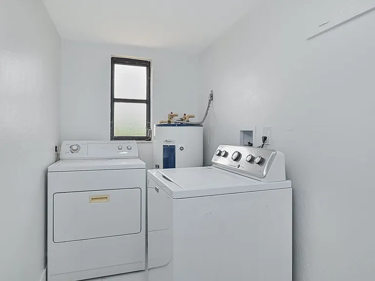 17337 Phlox Dr — Photo 30