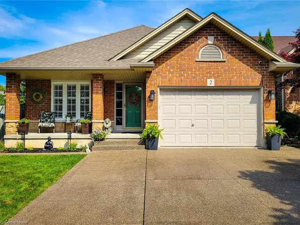 2 Hampshire Pl, Stoney Creek, ON L8J 3W9