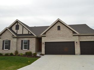 505 Upper Ridgepointe Ct, Lake Saint Louis, MO 63367