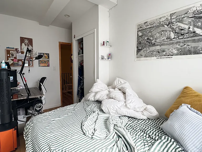 205 2nd Ave #1A — Photo 19