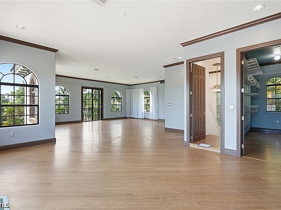 3rd image of 1358 Hopedale Dr