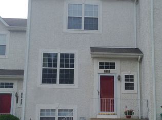 210 Thomas Ln S, Newark, DE 19711